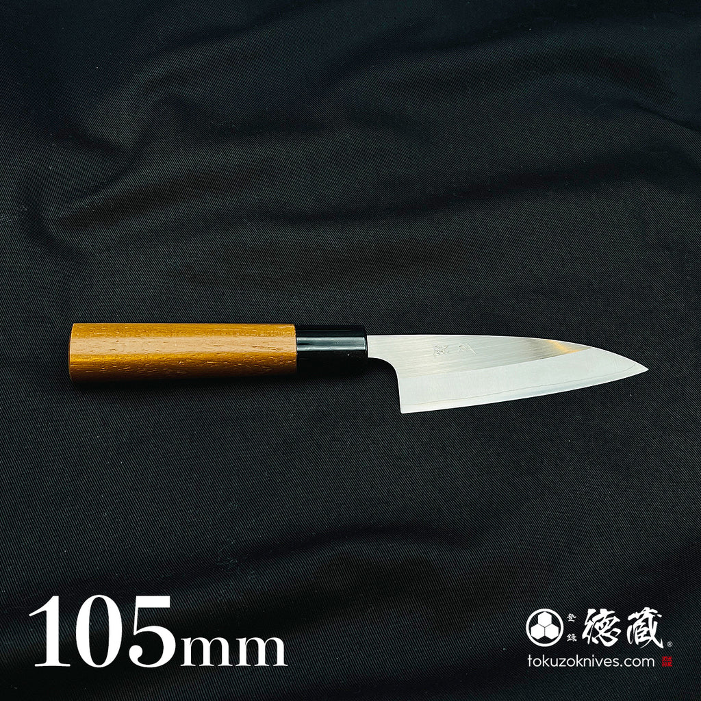 AUS8 Small knife with walnut handle