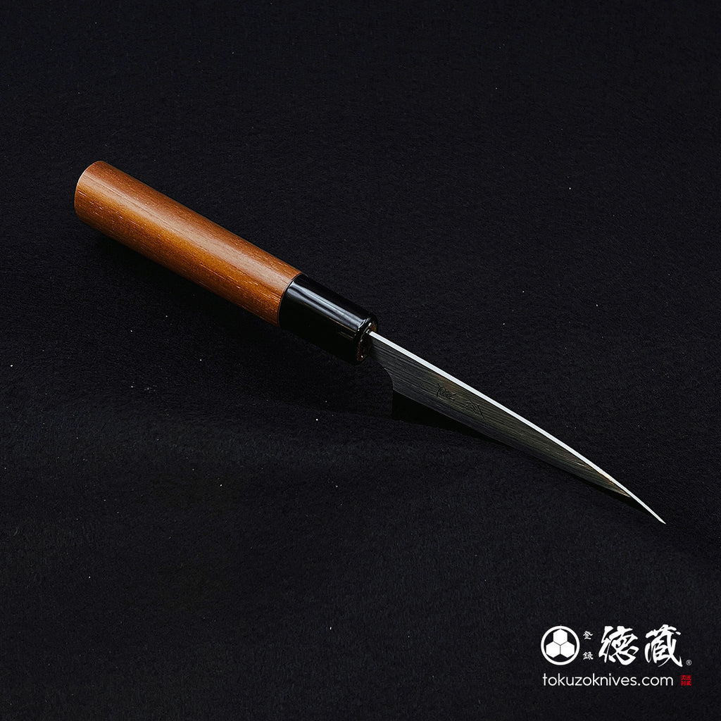 AUS8 Small knife with walnut handle
