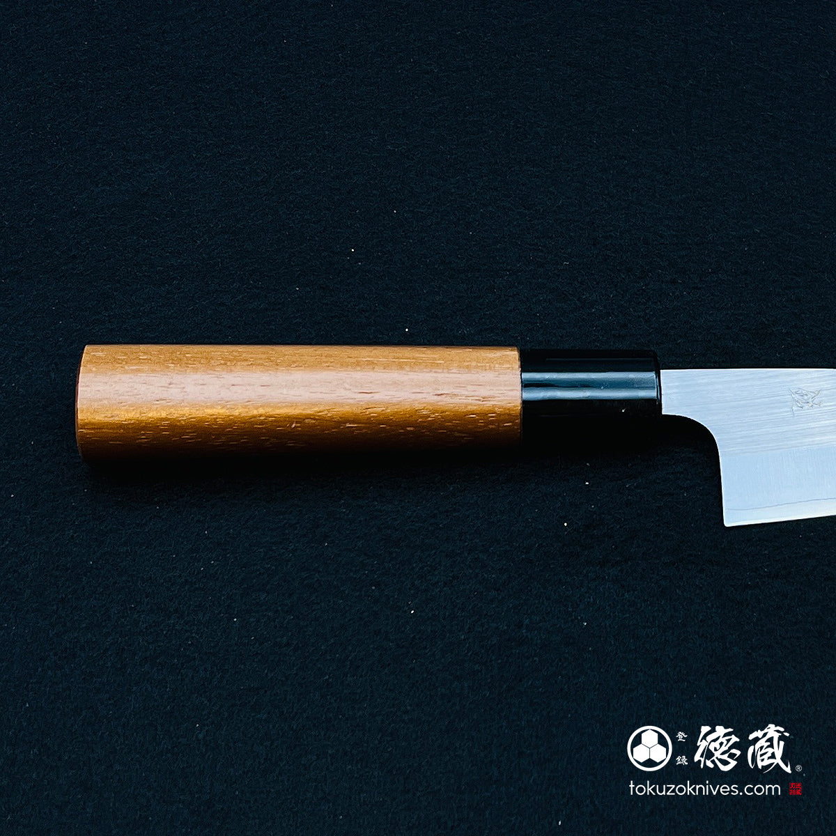AUS8 Small knife with walnut handle