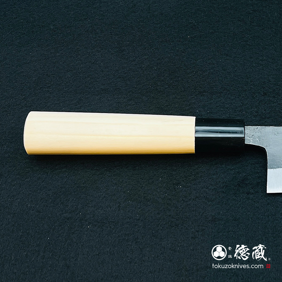 青二 黒打仕上 舟行包丁 朴柄 – 徳蔵刃物 TOKUZO KNIVES