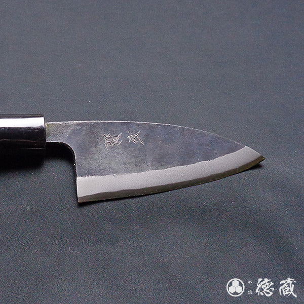 青二 黒打仕上 小出刃包丁 胡桃柄 – 徳蔵刃物 TOKUZO KNIVES